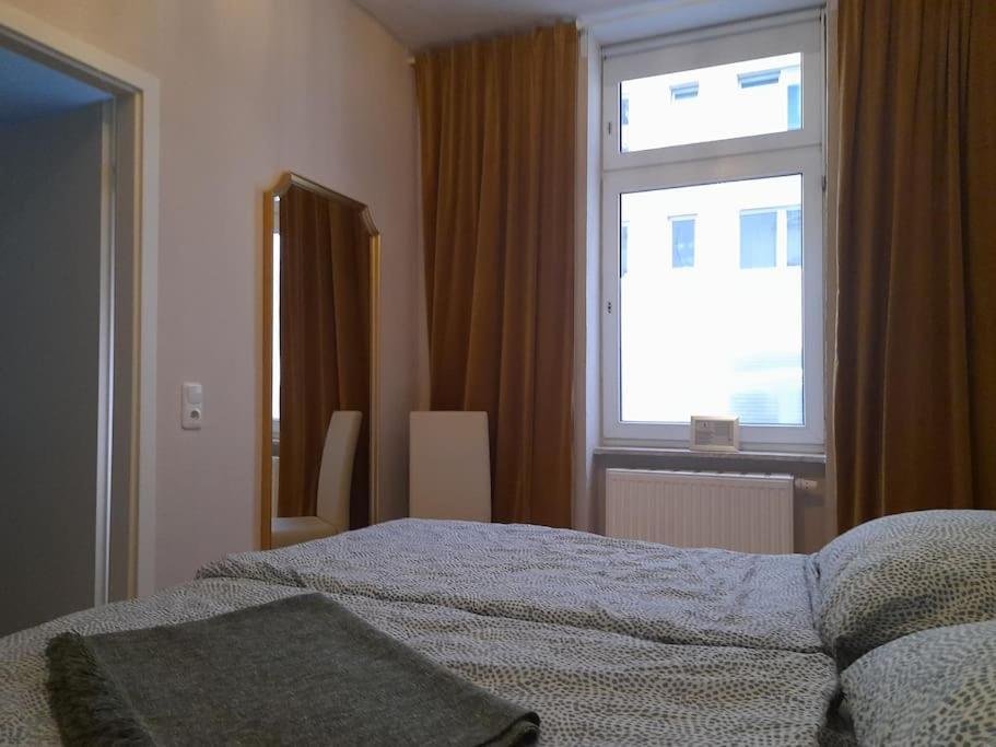 Zwei-Zimmer Wohnung In Wiesbadens Westend Exterior foto